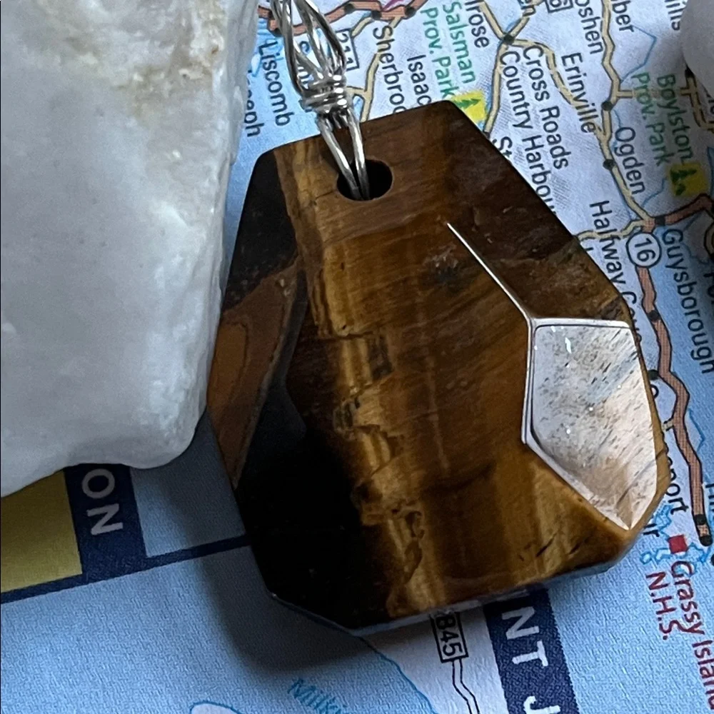 NWOT Tiger's Eye Pendant sterling bail - Picture 2 of 4